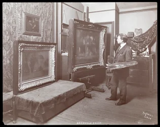 Granville Smith i sin ateljé, New York, 1907 (silvergelatintryck)
